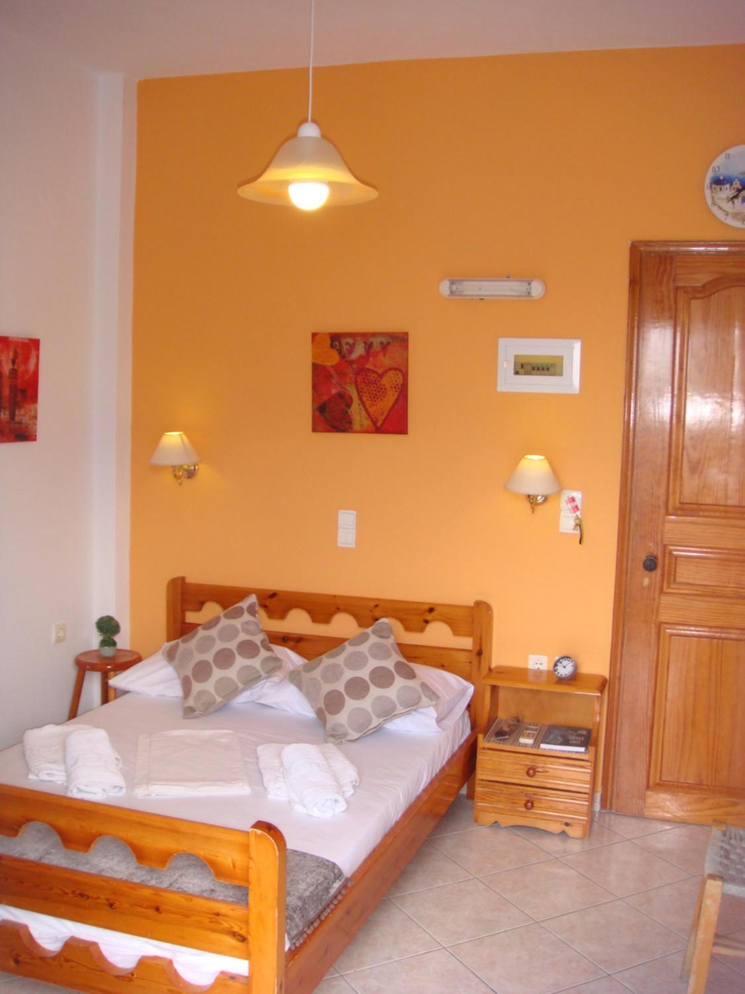 Boussetil Rooms Capanmat Tinos Exterior photo