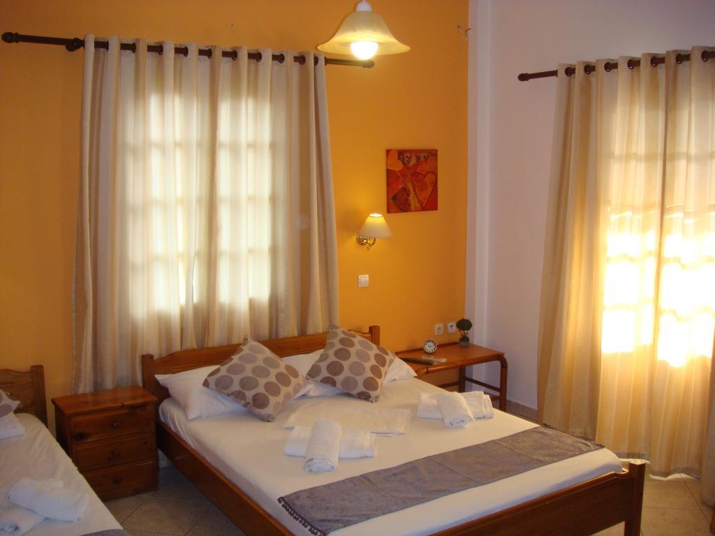 Boussetil Rooms Capanmat Tinos Exterior photo