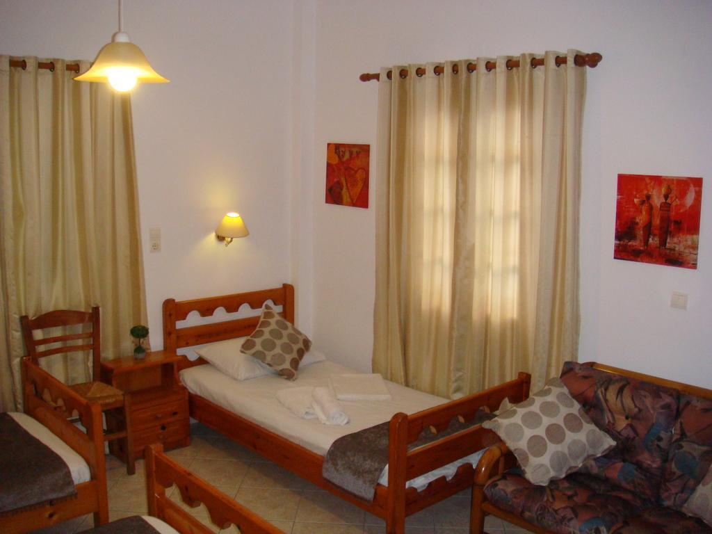 Boussetil Rooms Capanmat Tinos Exterior photo